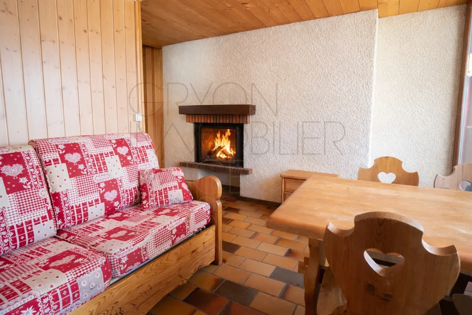 Skistudio mit direktem Pistenzugang in Alpe des Chaux mit Eckbalkon
