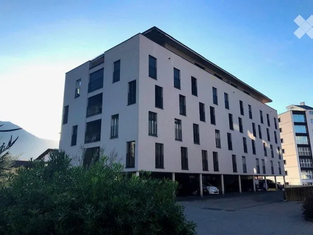 Vendesi luminoso e spazioso appartamento a Giubiasco
