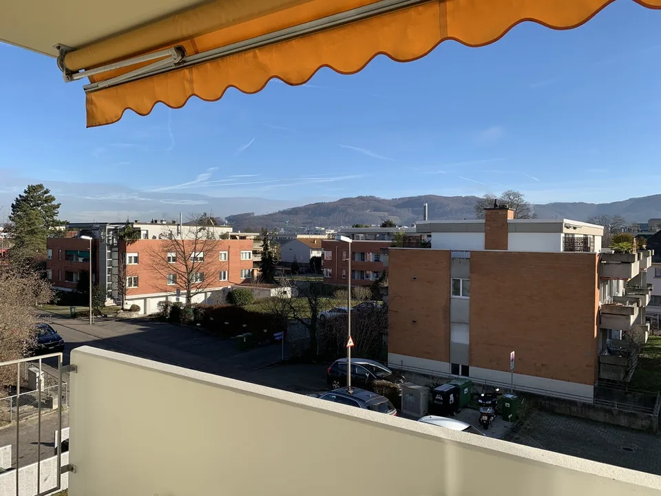 Zentrumsnahe moderne Eigentumswohnung mit Balkon