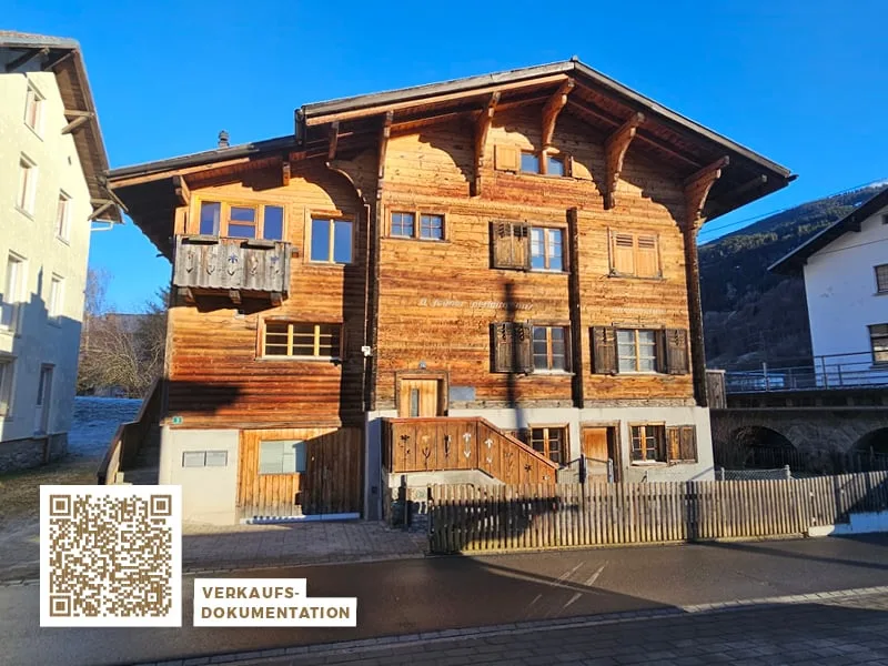 Zu verkaufen interessantes Wohnhaus, bestehend aus zwei Wohnungen mit Atelier und Wintergarten.