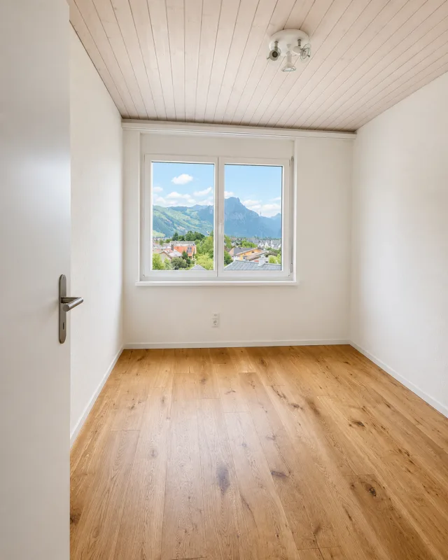 4.5-Zimmer-Dachwohnung in Niederurnen