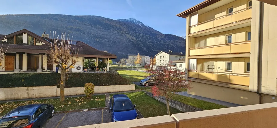 Appartamento di 3,5 locali situato in una zona tranquilla a Steg VS - disponibile per l'occupazione immediata