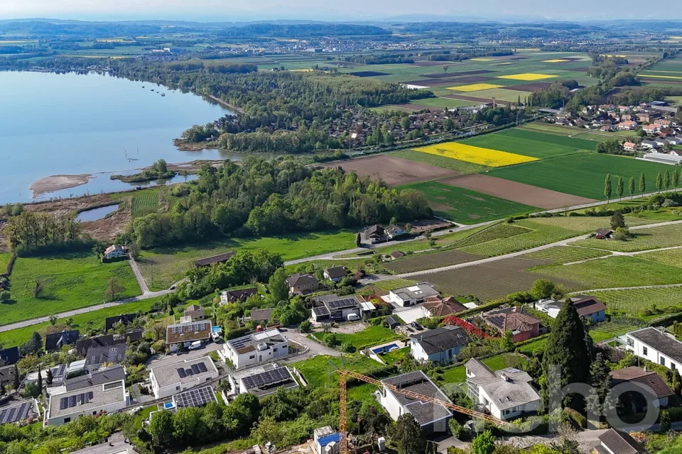 Architektenvilla mit Panoramablick auf den See und die Berge – Foto 18 von 21