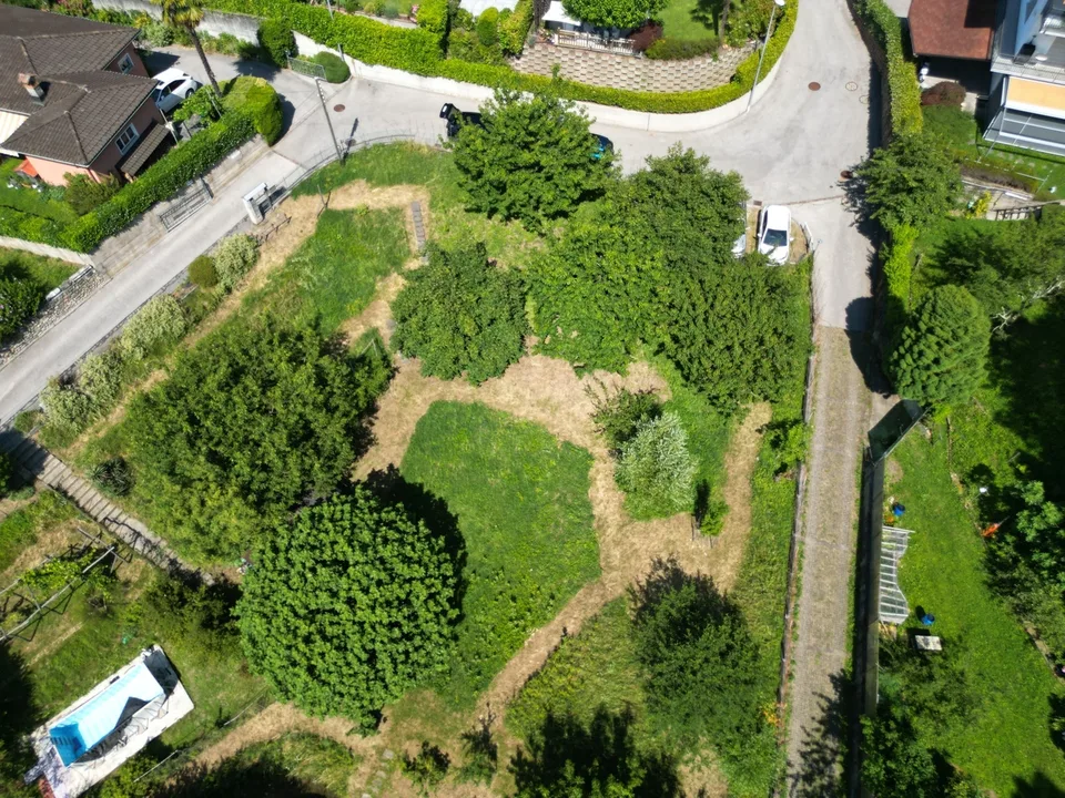 Bauland in Lugano-Pazzallo: Ruhige und gut angebundene Zone