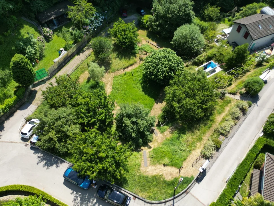 Bauland in Lugano-Pazzallo: Ruhige und gut angebundene Zone