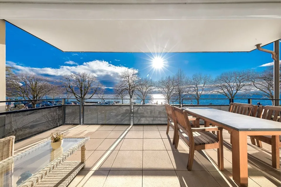 Appartement de prestige face au lac au coeur de Lutry