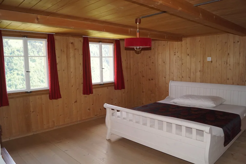 Casa colonica con due fabbricati e panorama montano a Rabius – foto 9 di 20