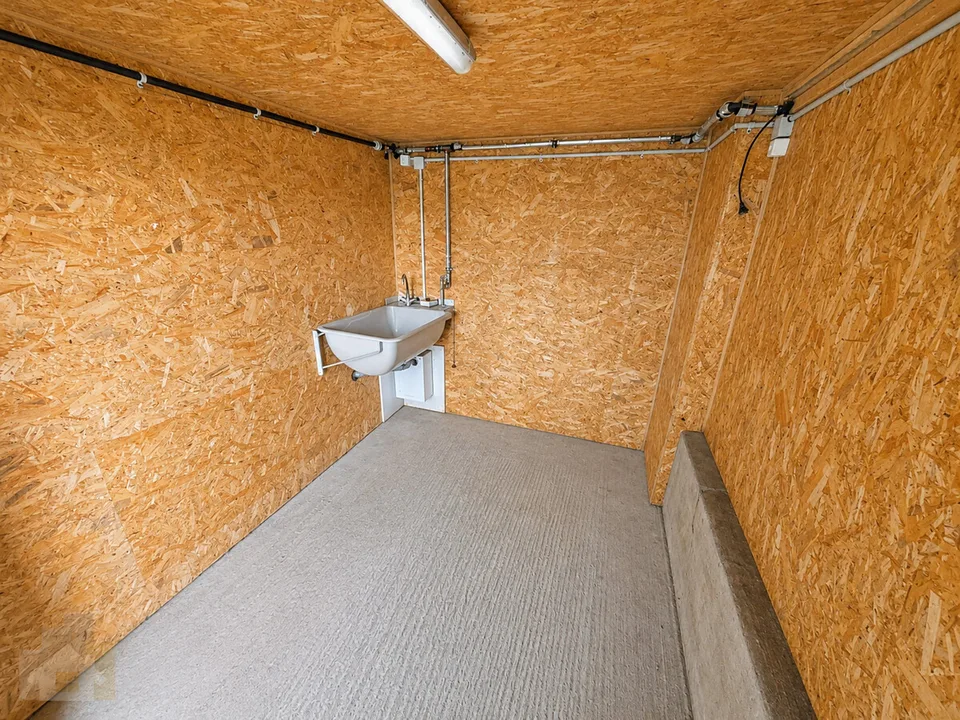 Selbstversorger Stall mit Auslauf für zwei Pferde zusammen