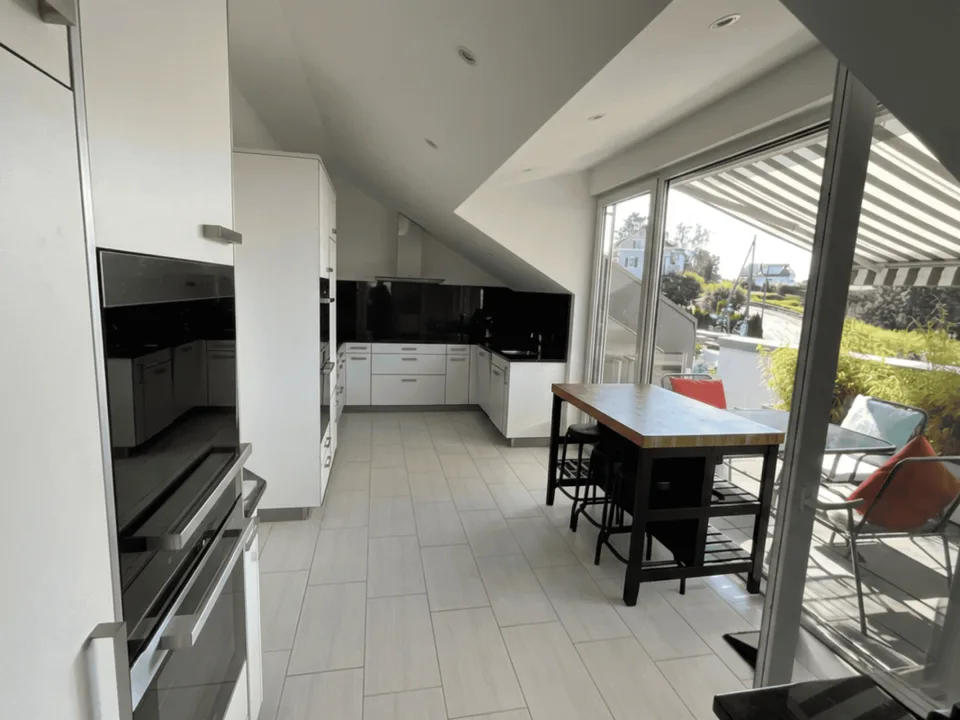 Magnificent 5.5-room attic apartment