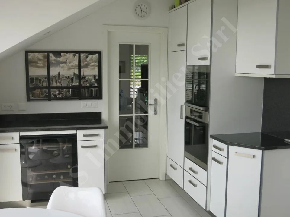 Magnificent 5.5-room attic apartment