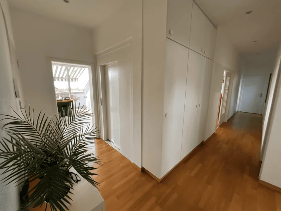 Magnificent 5.5-room attic apartment