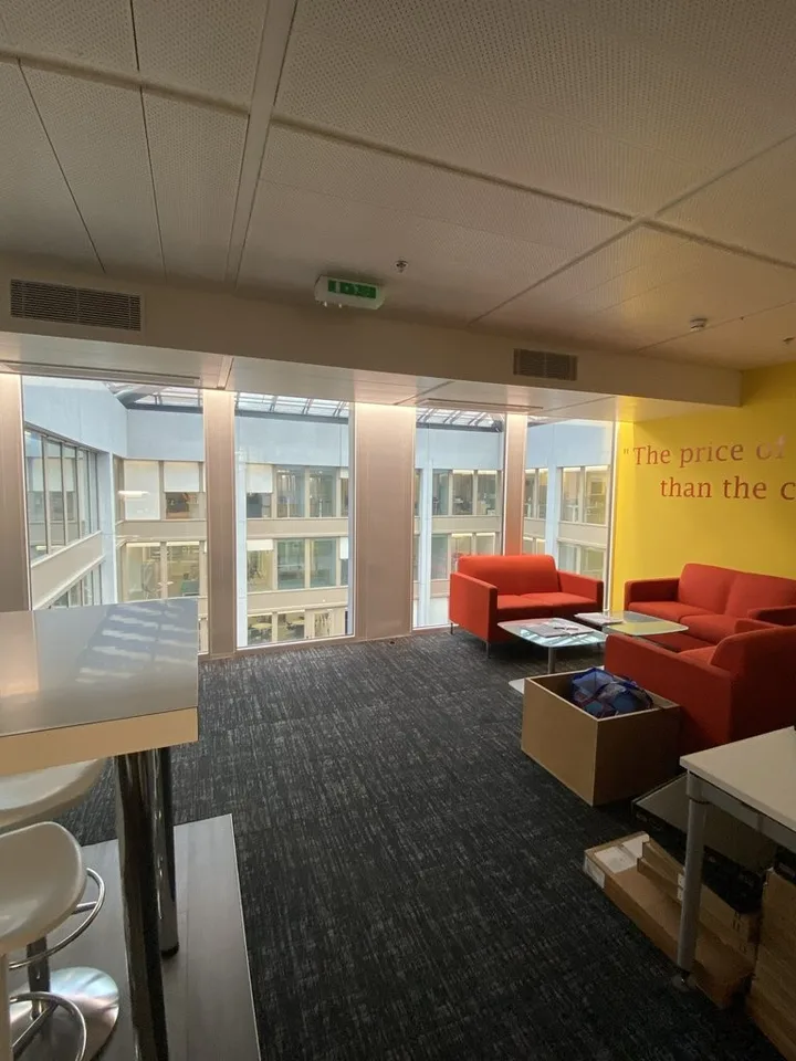 Büros von 677 m2 - 3. Etage - im Geneva Business Center in Lancy
