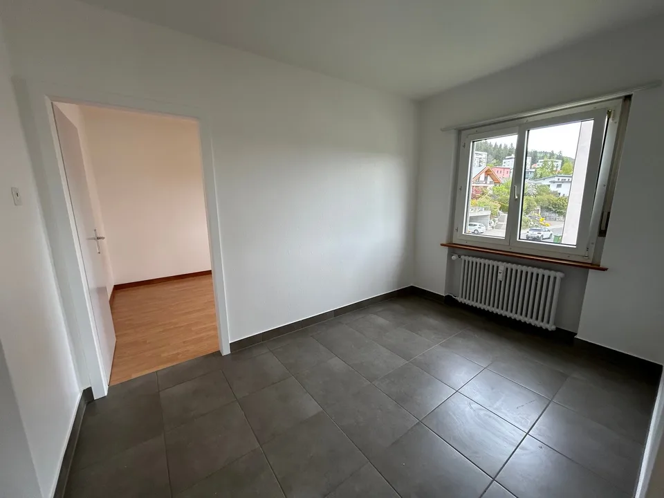 In affitto: bello appartamento 3.5 locali con balcone - Rue 26-Mars 34, Tramelan