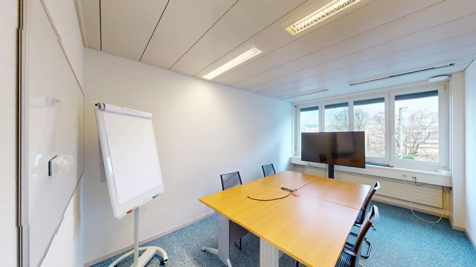 Surface de bureau prête à être occupée à Zürich Altstetten