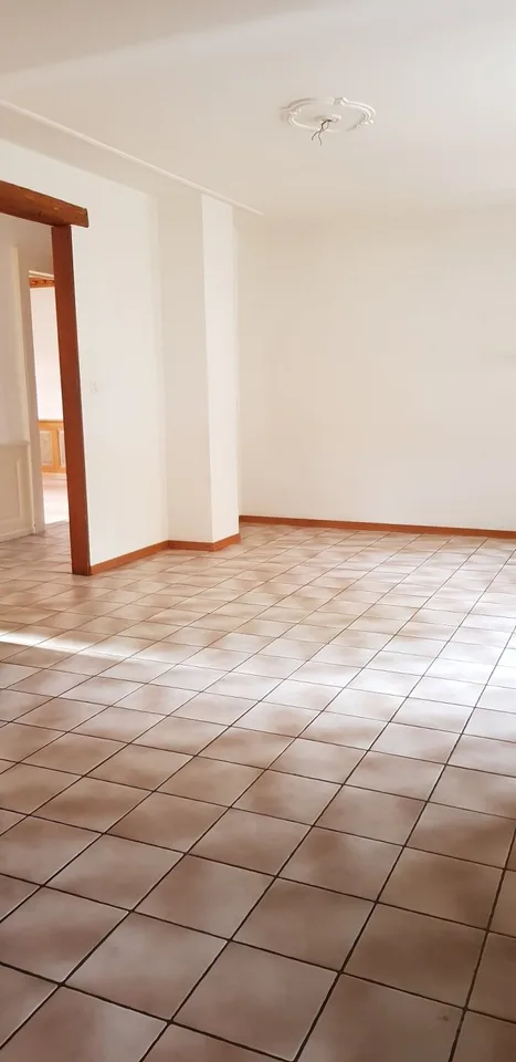 01995 - 4-Zimmer-Wohnung - Midi 19 - Le Locle – Foto 7 von 8
