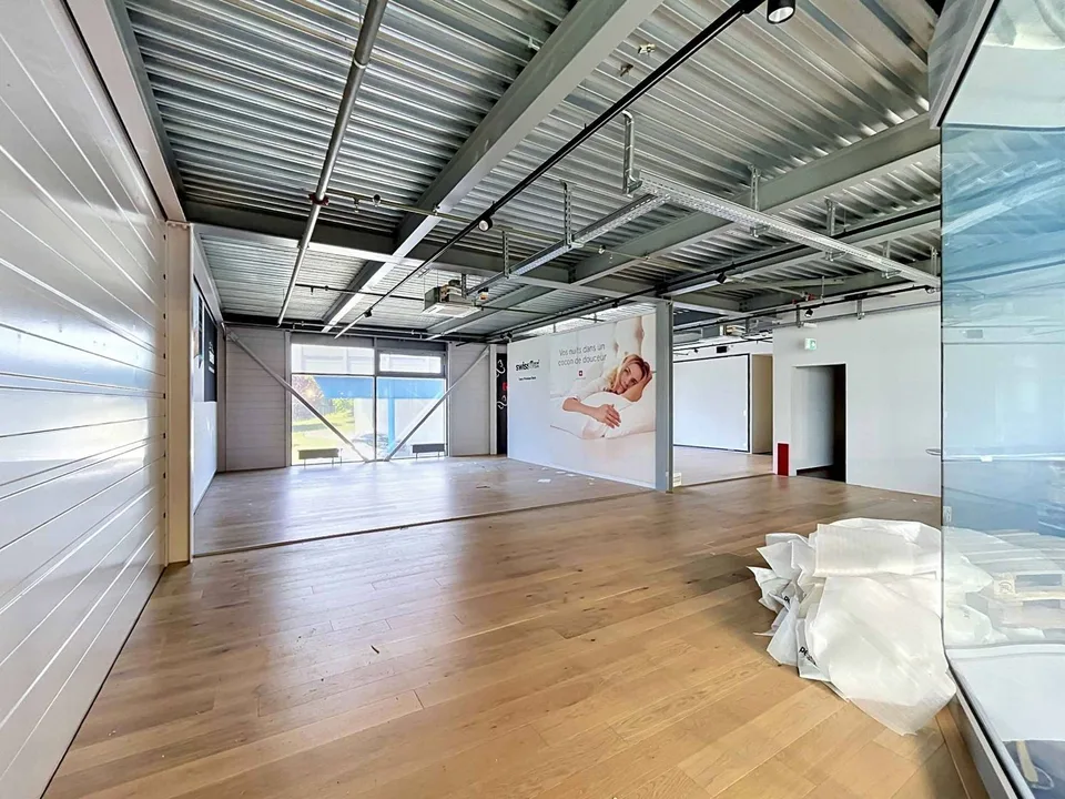 Environ 765m2 pour créer votre futur buisness - Industrielle 11
