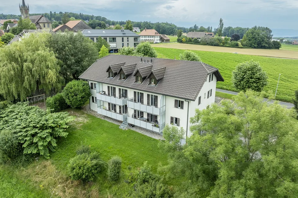 Helles 4.5-Zimmer-Wohnung mit Balkon und Parkplatz in Onnens