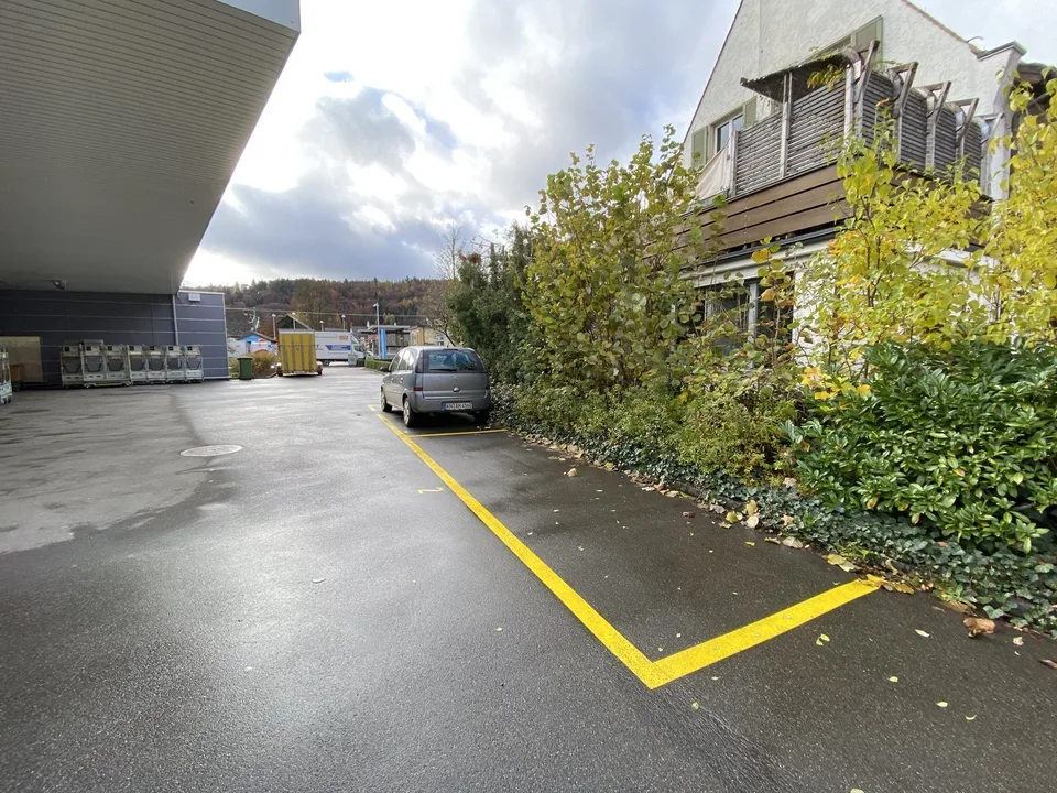 Parcheggio centrale a Thayngen in affitto