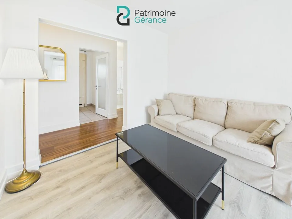 Idéalement situé ! Appartement de 4.0 pièces