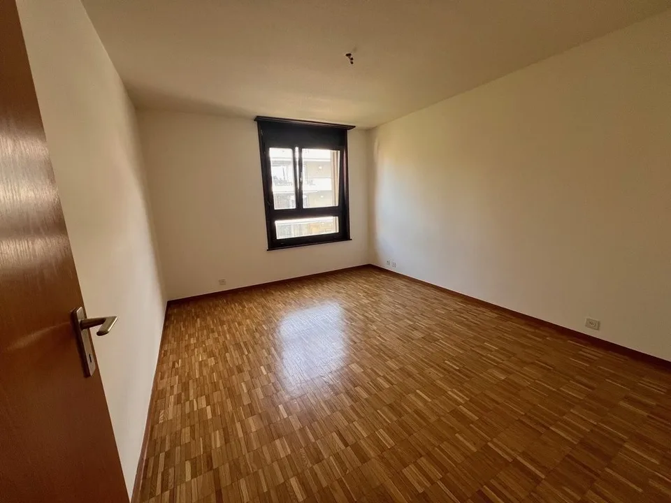 Lumineux appartement de 2.5 pièces à louer à Renens – photo 15 sur 16