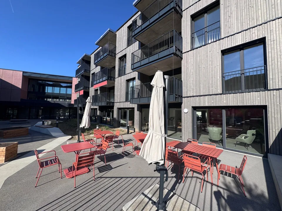 Promotion estivale, deux loyers offerts pour notre résidence adaptée pour des seniors – photo 22 sur 24