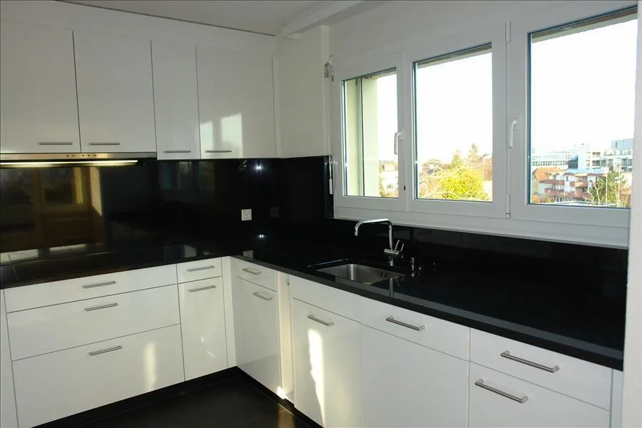 Attraktive 4.5-Zimmerwohnung im 3. Obergeschoss in Glattbrugg