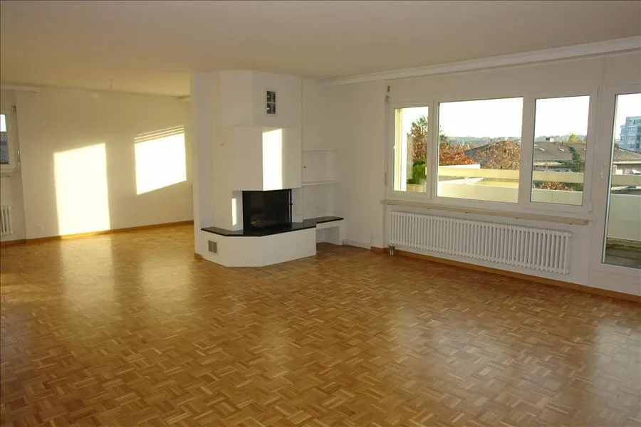 Attraktive 4.5-Zimmerwohnung im 3. Obergeschoss in Glattbrugg