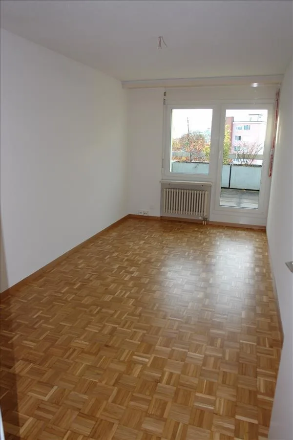 Appartamento attraente di 4,5 locali al 3° piano a Glattbrugg – foto 7 di 8