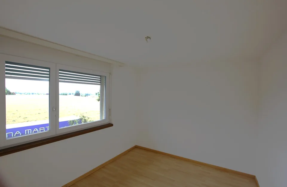 Geräumige 4.5-Zimmer-Wohnung mit Balkon in Münchenbuchsee