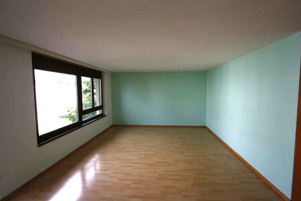Geräumige 4.5-Zimmer-Wohnung mit Balkon in Münchenbuchsee