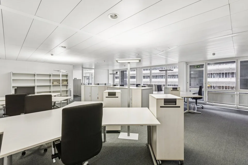 Ufficio arredato in posizione ottimale - disponibile per l'occupazione immediata – foto 9 di 12
