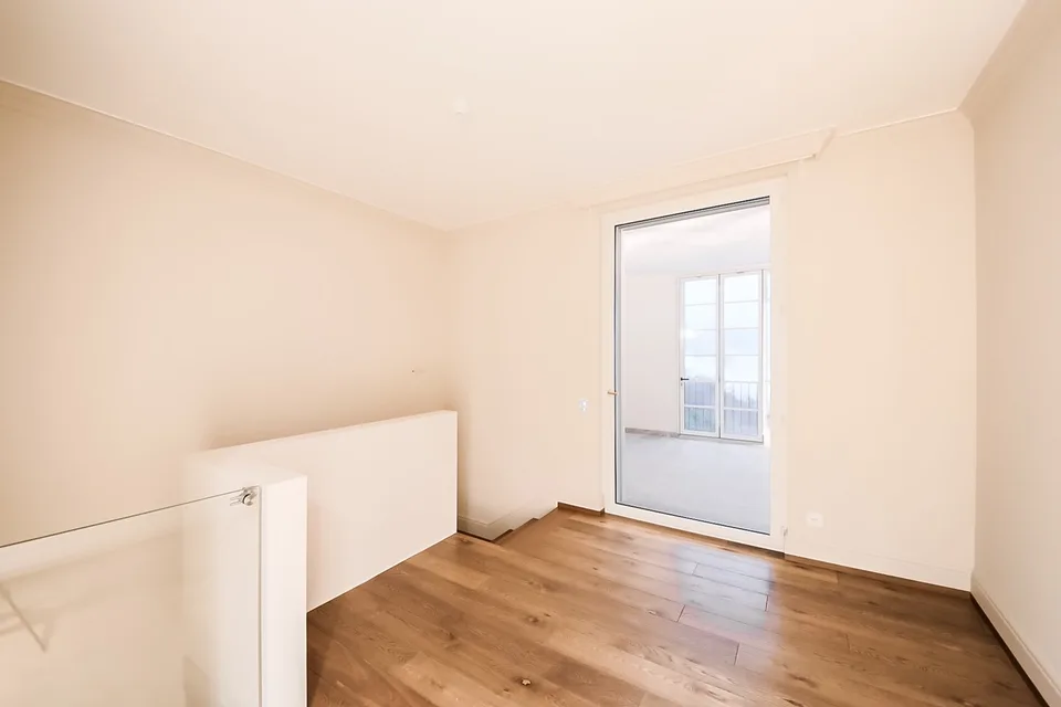 COLLINA D'ORO - AFFITTASI INCANTEVOLE APPARTAMENTO CON GIARDINO PRIVATO E VISTA LAGO (rif. 001) – foto 7 di 19