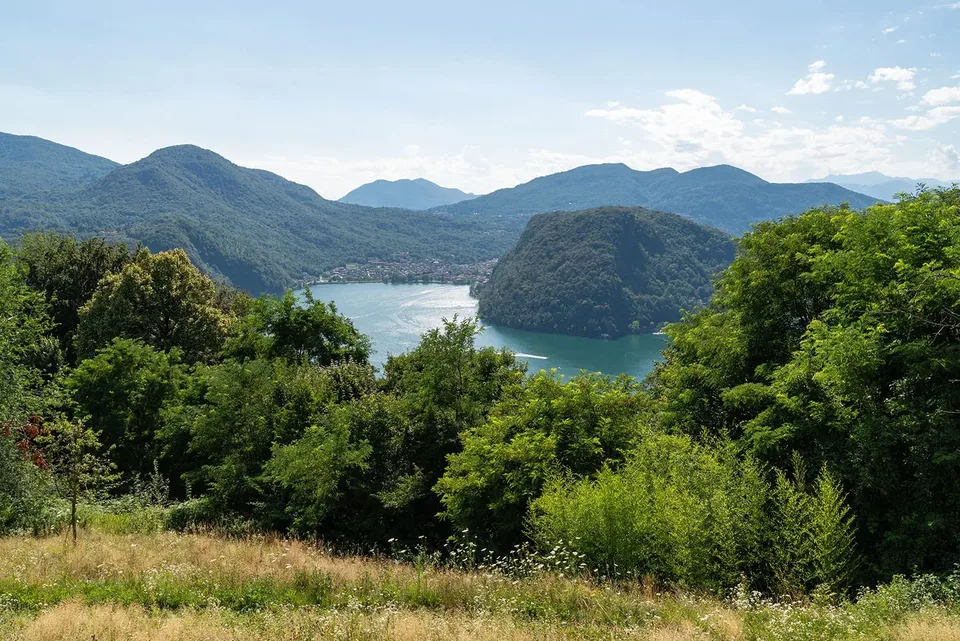 COLLINA D'ORO - AFFITTASI INCANTEVOLE APPARTAMENTO CON GIARDINO PRIVATO E VISTA LAGO (rif. 001) – foto 14 di 19