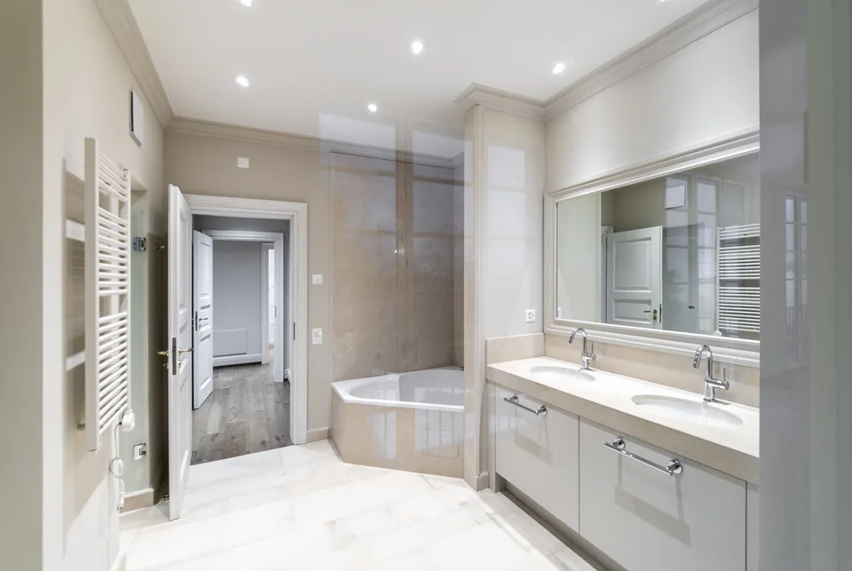 COLLINA D'ORO - AFFITTASI INCANTEVOLE APPARTAMENTO CON GIARDINO PRIVATO E VISTA LAGO (rif. 001)