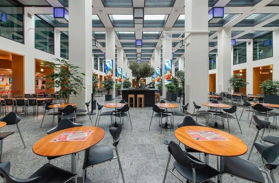 1'510m2 di spazio per uffici su un piano alla stazione di Altstetten