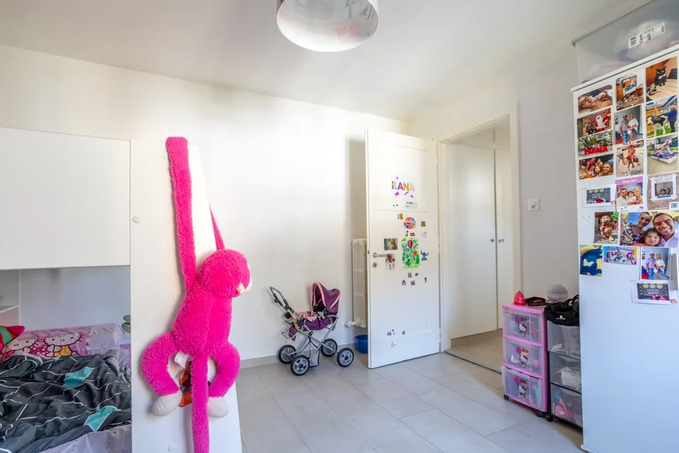 Appartamento luminoso di 5,5 locali con balconi in un edificio con ascensore – foto 8 di 16