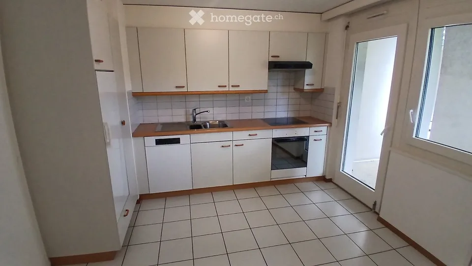 3 Zimmer zu vermieten 94 m² mit Balkon + innenparken