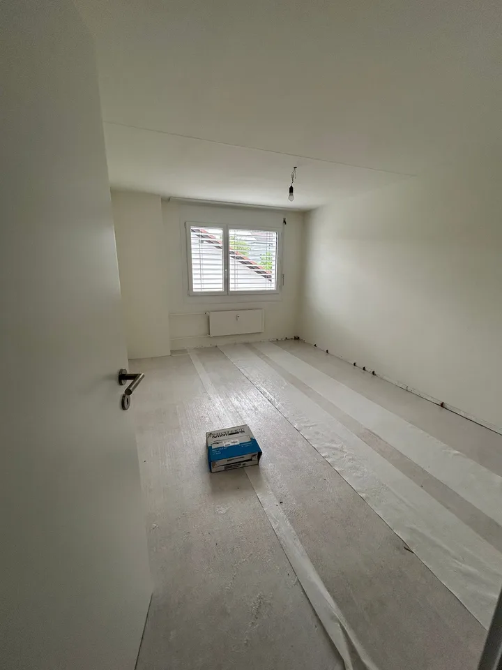 Helle 4.5-Zimmer-Wohnung mit grossem Balkon zu vermieten