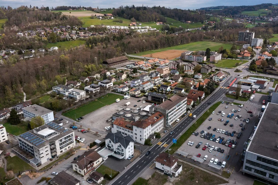 Im dritten Stock, doch kein Schock - hier läuft dein Business wie am Dock!