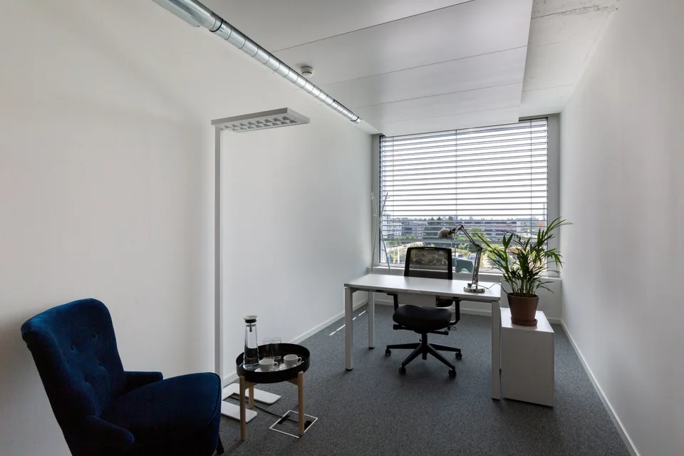 Büroräume für 3 in Spaces Ambassador House