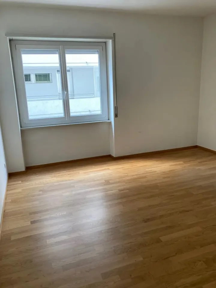 Apartment for rent in Chiasso – photo 7 of 8