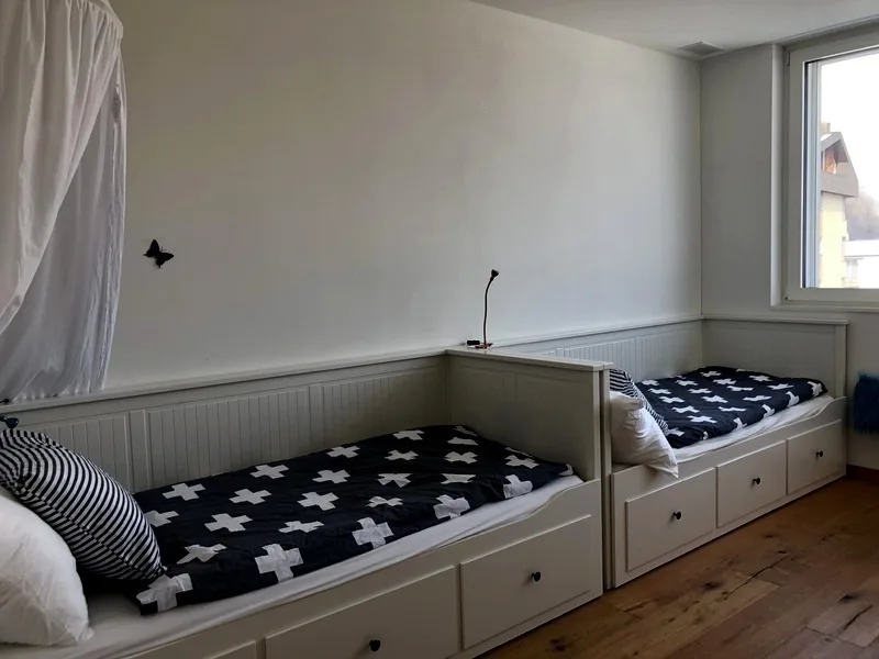5 ZIMMER-ATTIKAWOHNUNG IN SARNEN (OW), MÖBLIERT