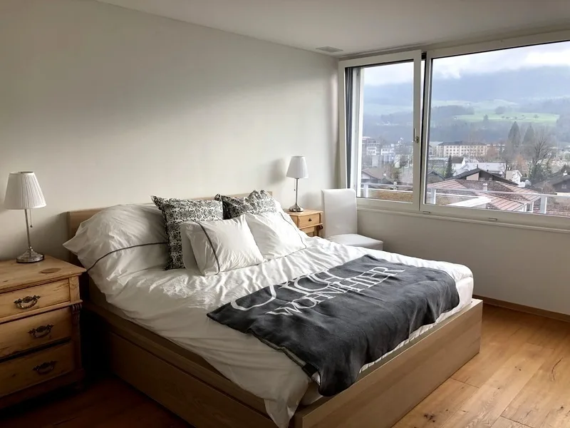 5 ZIMMER-ATTIKAWOHNUNG IN SARNEN (OW), MÖBLIERT