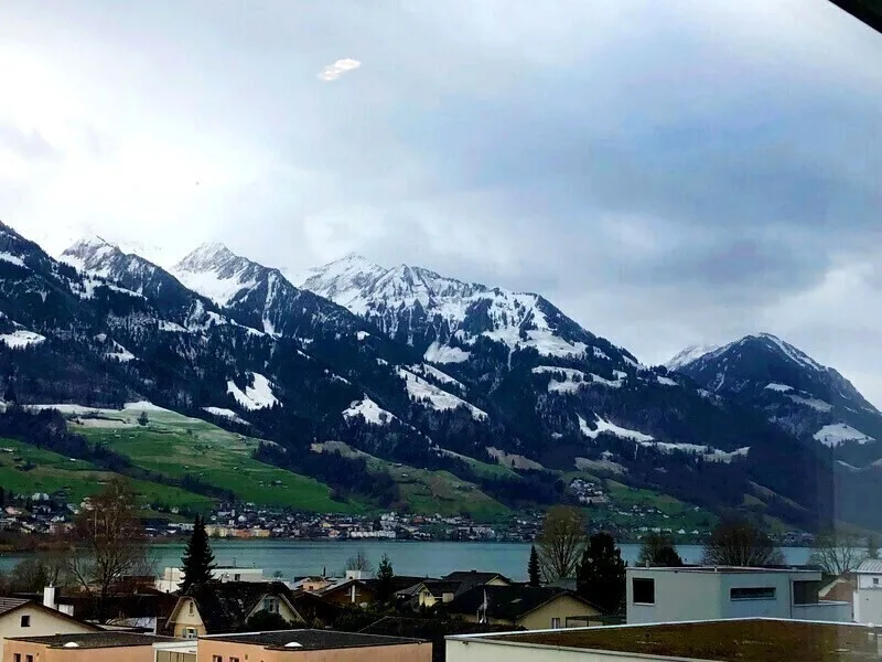 5 ZIMMER-ATTIKAWOHNUNG IN SARNEN (OW), MÖBLIERT