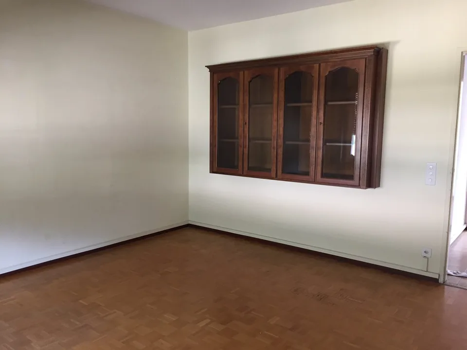 PETIT BUREAU À BEDANO