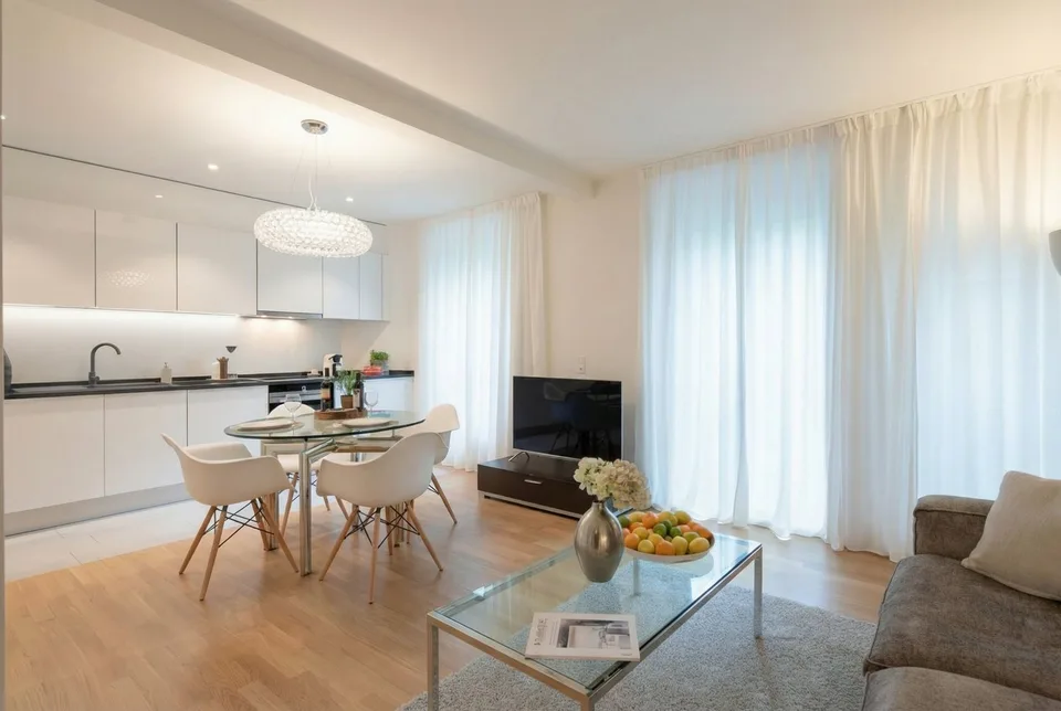 Modern Furnished 3.5-Room Apartment in Zürich's Prestigious 8008 District