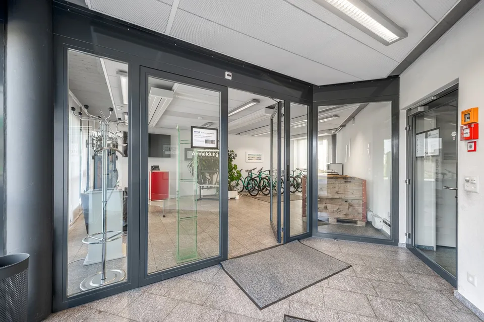 Immeuble de bureaux Inwilerried - Espace pour les visions. Salle pour votre entreprise.