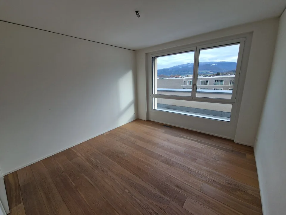 Prächtiges helles Dachgeschoss mit Terrasse – Freie Sicht im Zentrum von Delémont – Foto 8 von 12