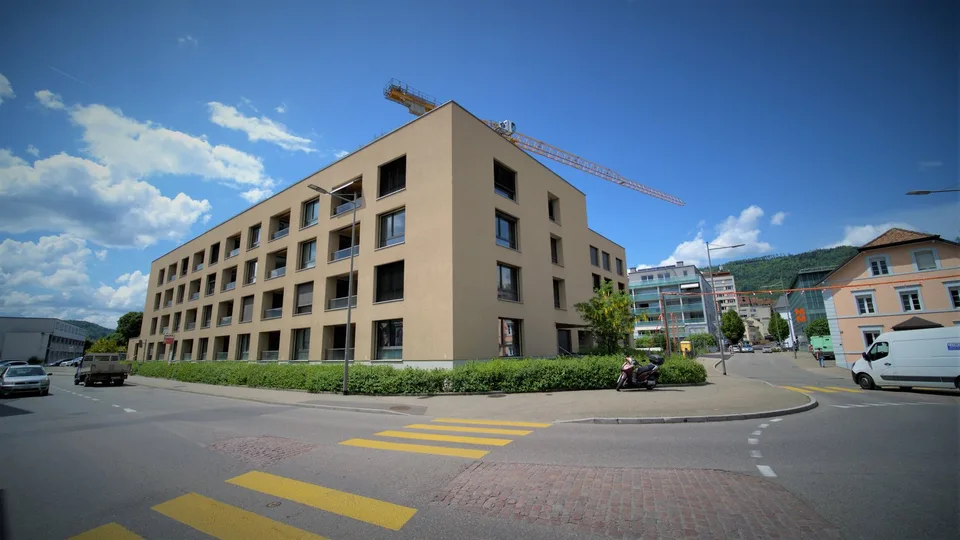 Prächtiges helles Dachgeschoss mit Terrasse – Freie Sicht im Zentrum von Delémont – Foto 11 von 12