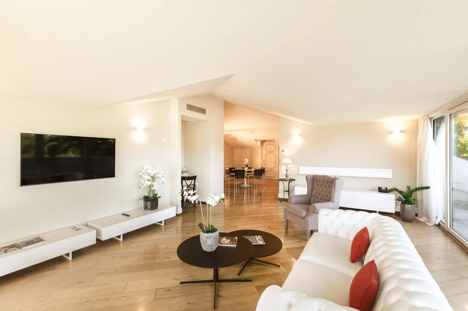 COLLINA D'ORO - ATTICO ARREDATO CON SERVIZI ALBERGHIERI, VISTA PANORAMICA (rif. 701) – Foto 7 von 21